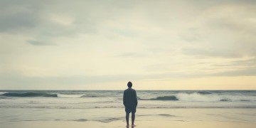 海的尽头等待的人出自哪首歌？